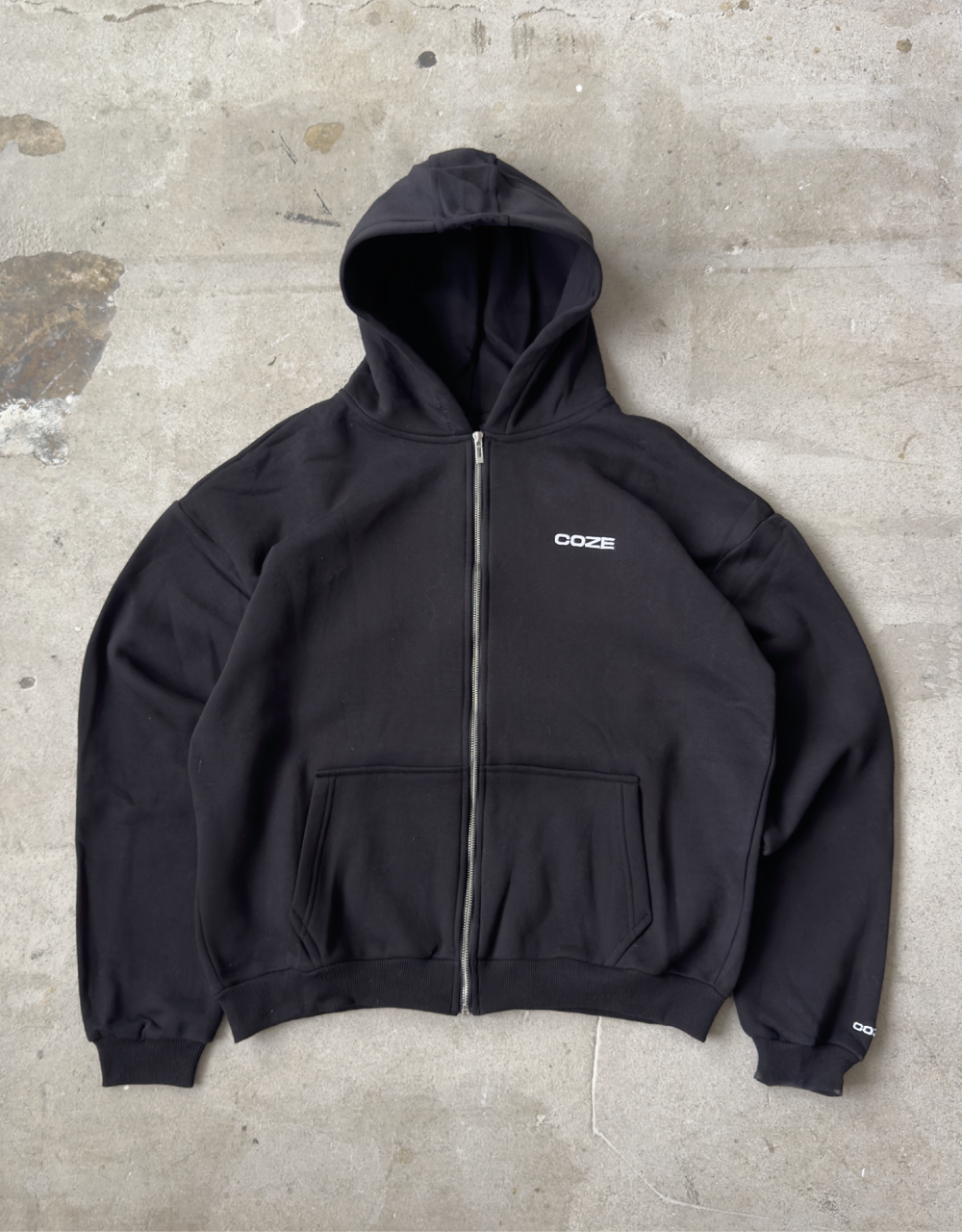 ZIP-UP BLACK